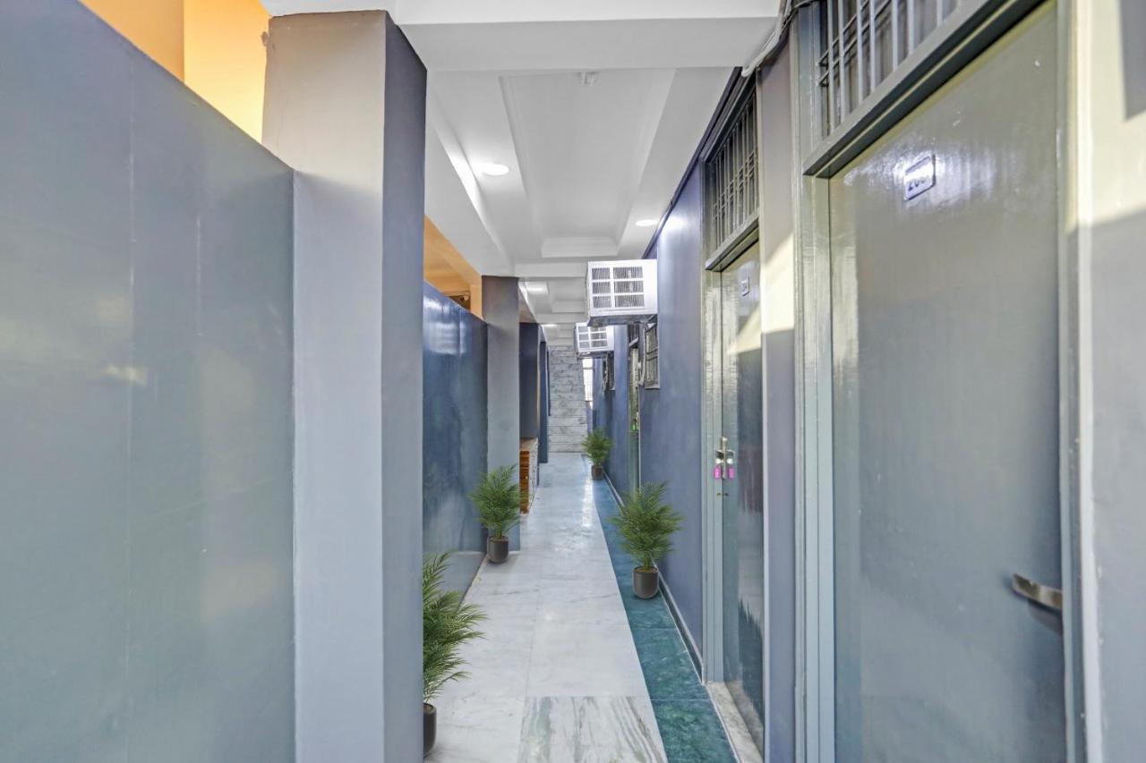 Super Hotel O Metro Inn Near Worlds Of Wonder Kalkaji Devi ภายนอก รูปภาพ