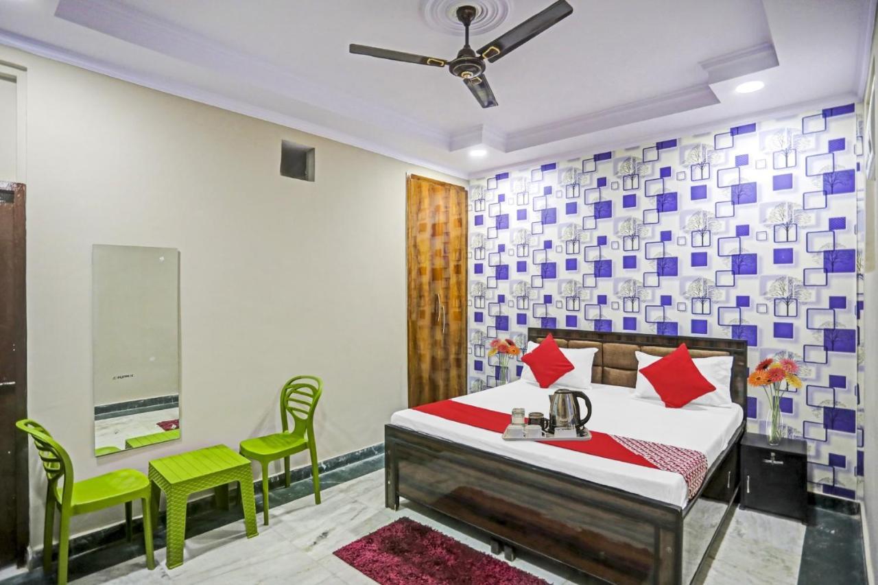 Super Hotel O Metro Inn Near Worlds Of Wonder Kalkaji Devi ภายนอก รูปภาพ