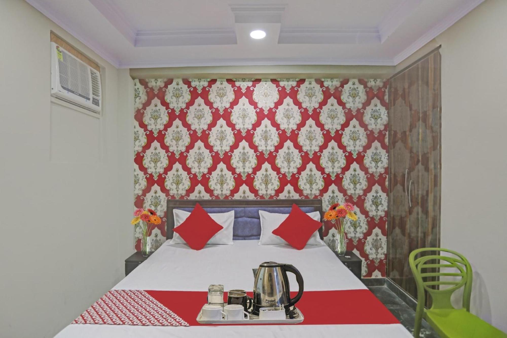 Super Hotel O Metro Inn Near Worlds Of Wonder Kalkaji Devi ภายนอก รูปภาพ